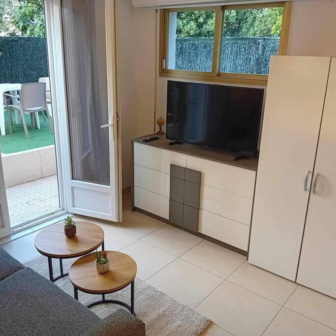 Studio Cosy Terrasse Front Mer Cagnes-sur-Mer Exterior photo